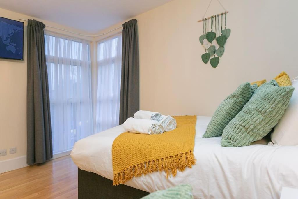 Apartment Trendy 1br In West Kensington -opposite Station